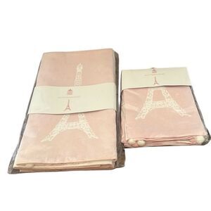 Kiss That Frog Set of Napkins and Placemats NWT